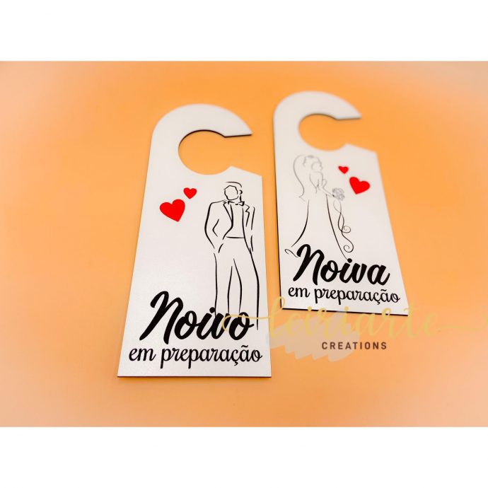 Placas personalizadas com cor para porta - noivos