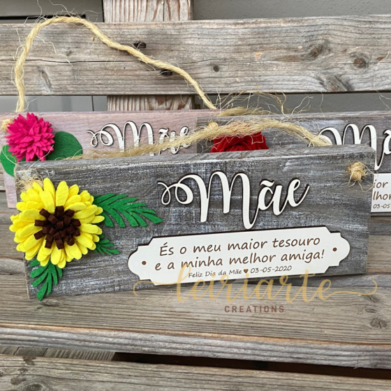 Placa Rústica Personalizada com Flores - Image 7