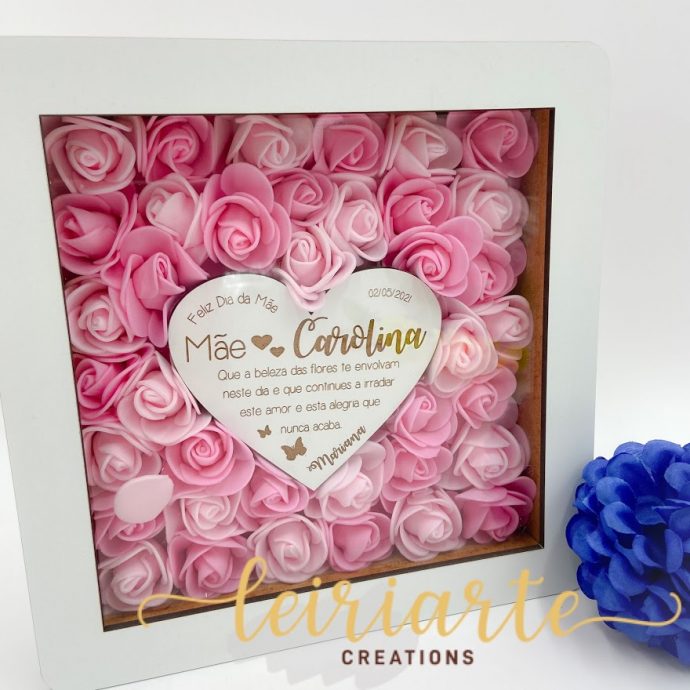 Caixa de rosas com coração personalizado